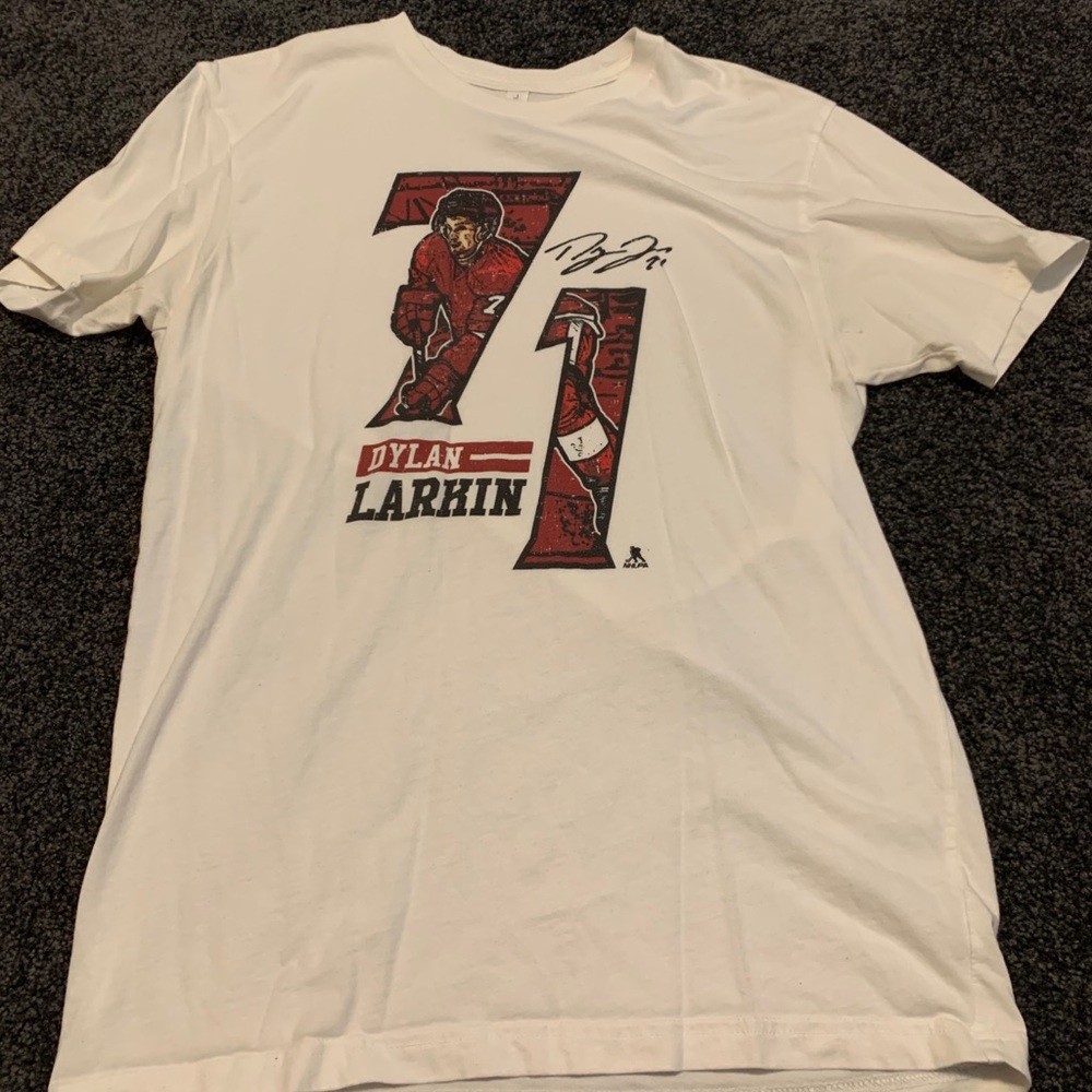 Dylan Larkin T-shirt
